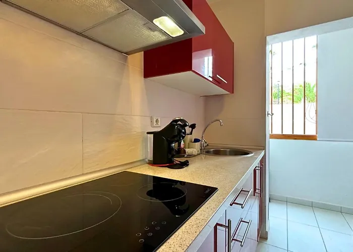 Markethome Bouganvillas 2 * Адехе