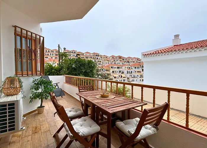 아파트 Markethome Bouganvillas 2 *