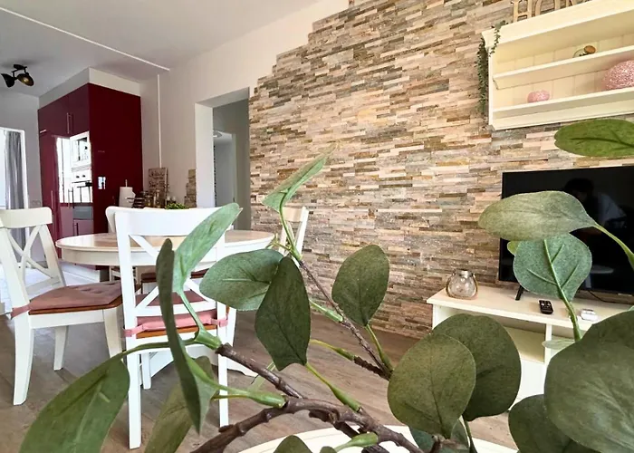 Markethome Bouganvillas 2 *